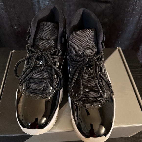 Jordan 11 Jubilee 25th anniversary - Picture 7 of 13
